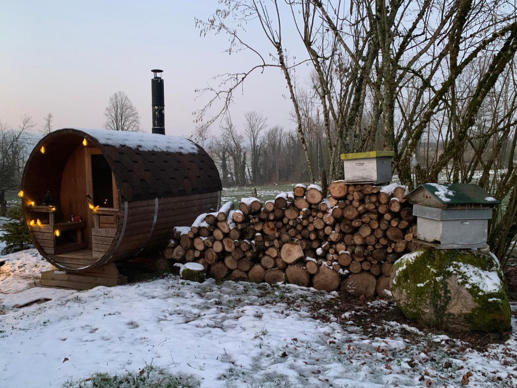 Cabane En Bois Avec Bain Nordique Et Sauna Marigny  Exterior photo